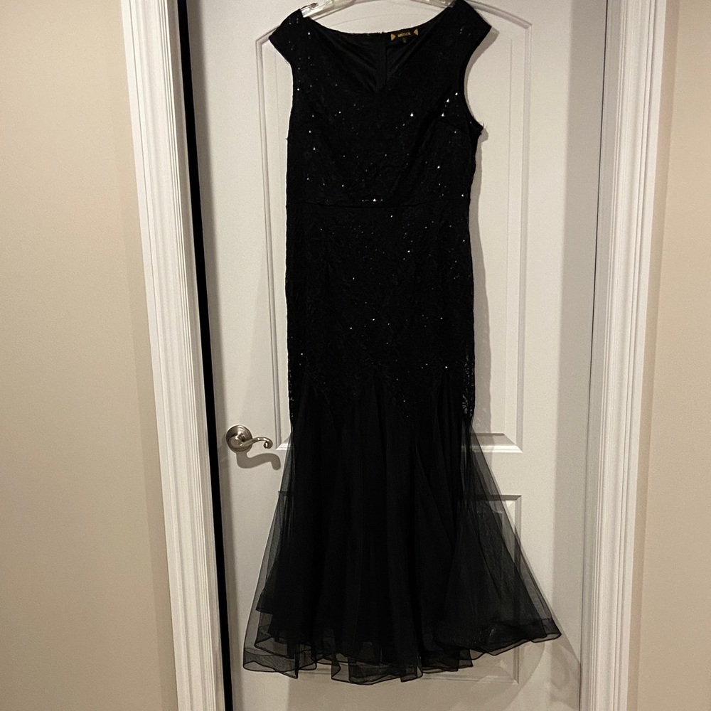 Elegant Black Evening/Party Dress